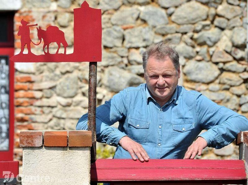 Les Maitres Sonneurs Huriel Exterior foto